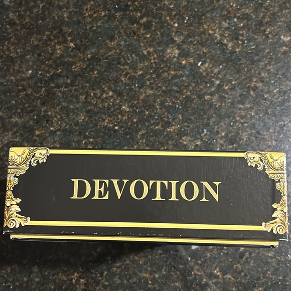 Dolce & Gabbana empty "Devotion" box - Picture 9 of 13